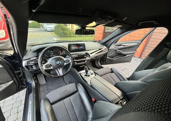 BMW Seria 5 cena 129150 przebieg: 122000, rok produkcji 2018 z Kisielice małe 742